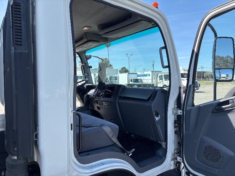 Light Duty Box Truck-Light and Medium Duty Trucks-Isuzu-2021-NPR-Fresno-CA-102,677\n\t\tmiles-$ 48,000 - Image 19