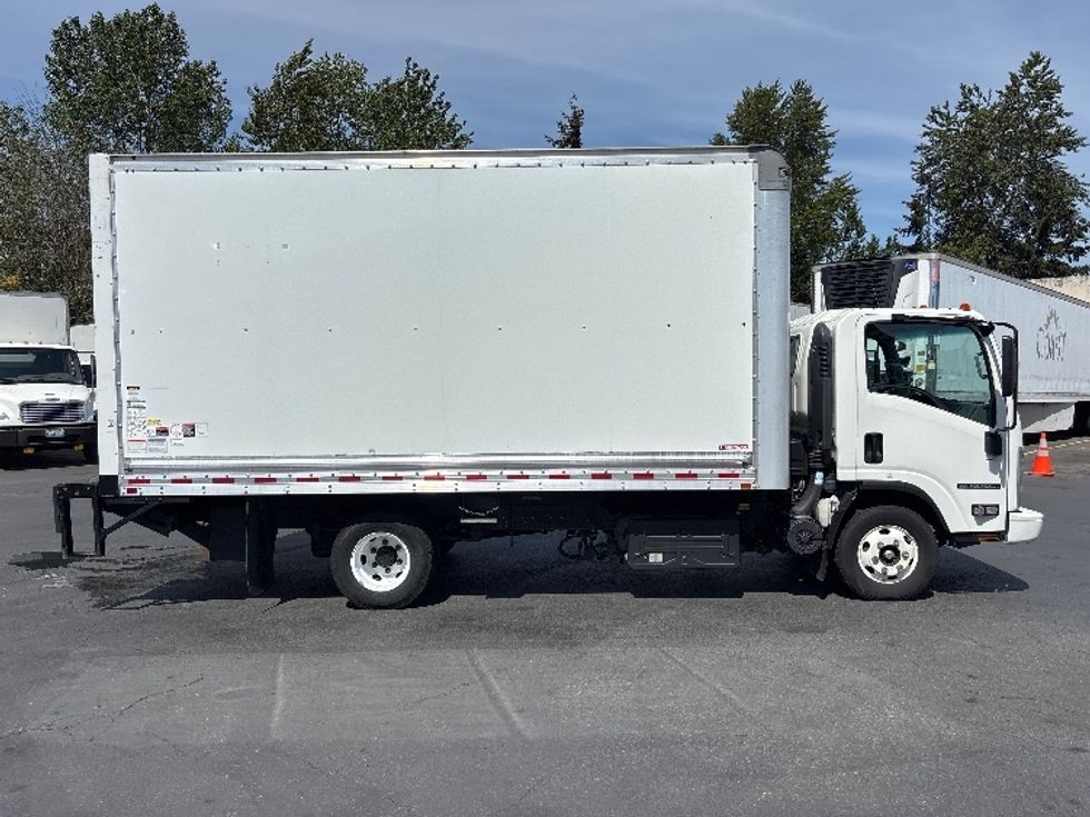 Light Duty Box Truck-Light and Medium Duty Trucks-Isuzu-2021-NPR-Kent-WA-37,401\n\t\tmiles-$ 55,500 - Image 15