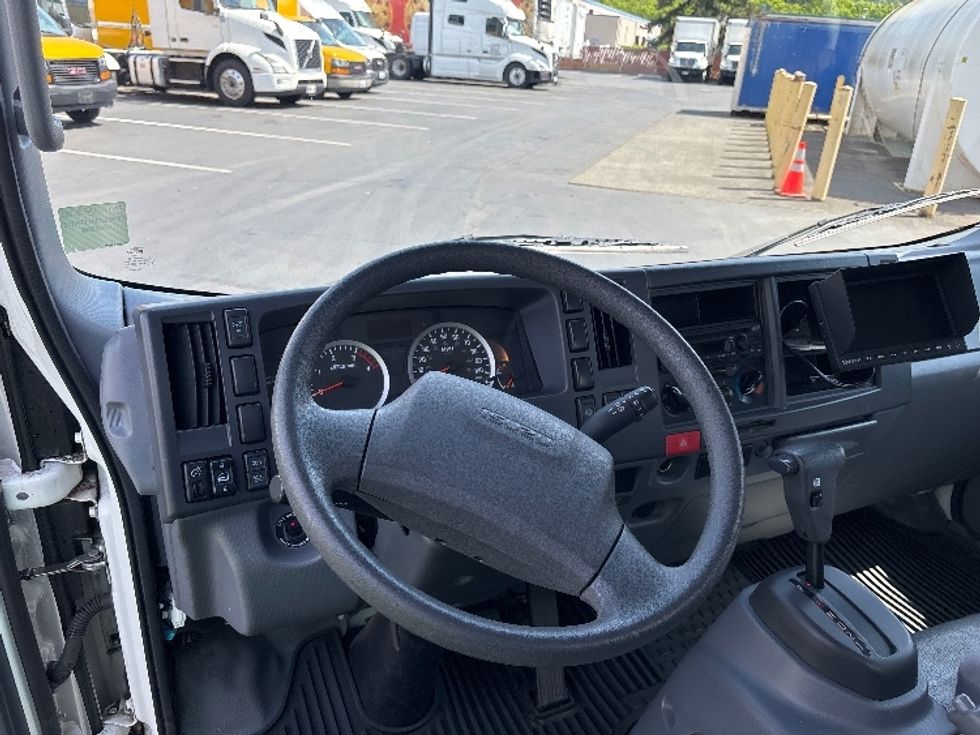 Light Duty Box Truck-Light and Medium Duty Trucks-Isuzu-2021-NPR-Kent-WA-37,401\n\t\tmiles-$ 55,500 - Image 17