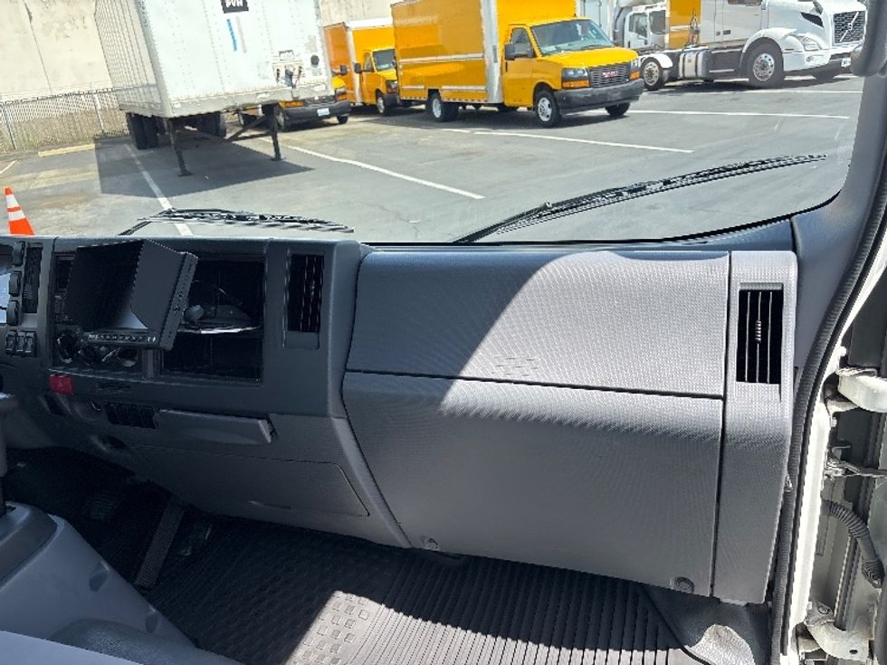 Light Duty Box Truck-Light and Medium Duty Trucks-Isuzu-2021-NPR-Kent-WA-37,401\n\t\tmiles-$ 55,500 - Image 21