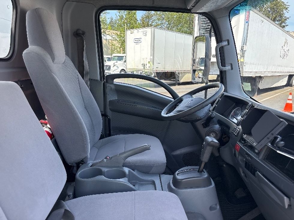 Light Duty Box Truck-Light and Medium Duty Trucks-Isuzu-2021-NPR-Kent-WA-37,401\n\t\tmiles-$ 55,500 - Image 22