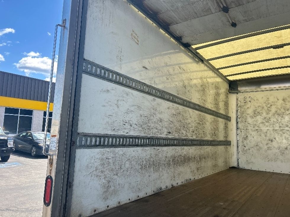 Light Duty Box Truck-Light and Medium Duty Trucks-Isuzu-2021-NPR-Londonderry-NH-200,574\n\t\tmiles-$ 23,250 - Image 10