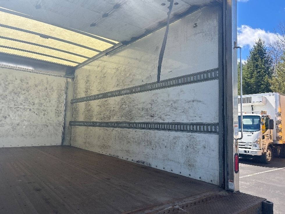 Light Duty Box Truck-Light and Medium Duty Trucks-Isuzu-2021-NPR-Londonderry-NH-200,574\n\t\tmiles-$ 23,250 - Image 11