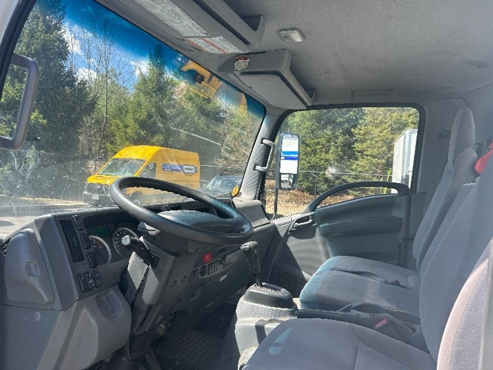 Light Duty Box Truck-Light and Medium Duty Trucks-Isuzu-2021-NPR-Londonderry-NH-200,574\n\t\tmiles-$ 23,250 - Image 16
