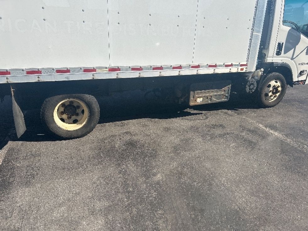 Light Duty Box Truck-Light and Medium Duty Trucks-Isuzu-2021-NPR-Londonderry-NH-206,457\n\t\tmiles-$ 23,250 - Image 13
