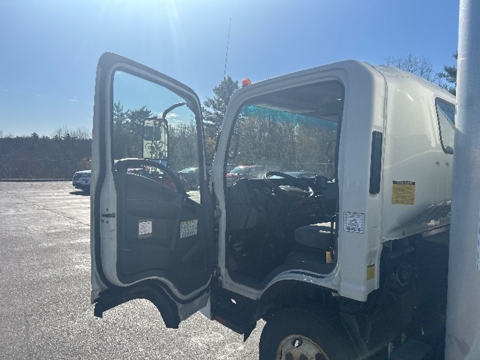 Light Duty Box Truck-Light and Medium Duty Trucks-Isuzu-2021-NPR-Londonderry-NH-206,457\n\t\tmiles-$ 23,250 - Image 15