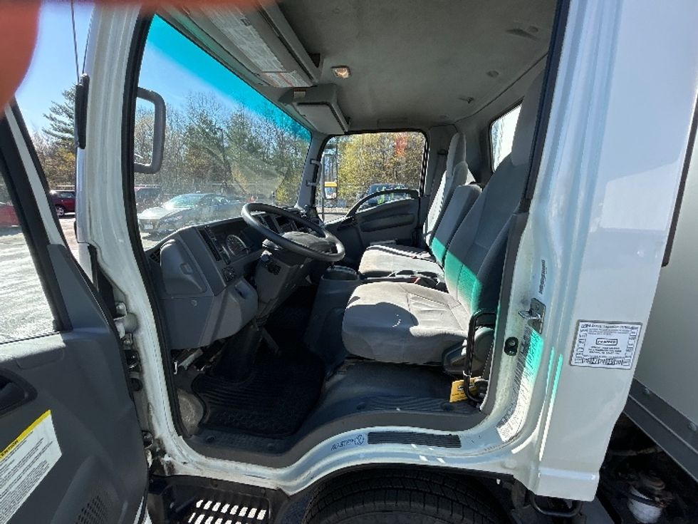 Light Duty Box Truck-Light and Medium Duty Trucks-Isuzu-2021-NPR-Londonderry-NH-206,457\n\t\tmiles-$ 23,250 - Image 18