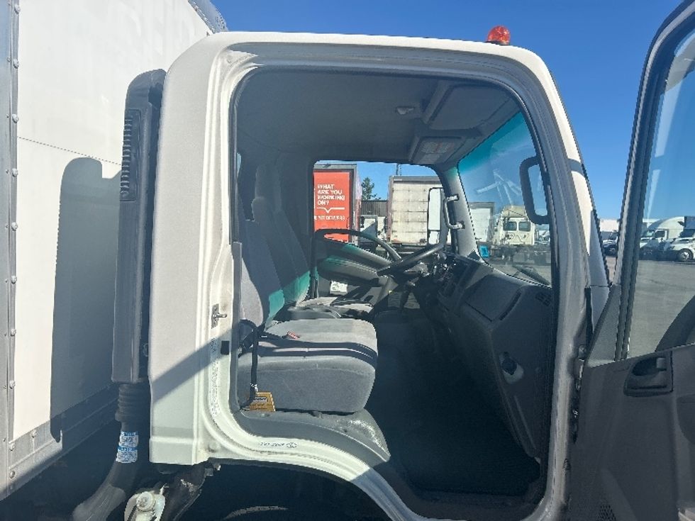 Light Duty Box Truck-Light and Medium Duty Trucks-Isuzu-2021-NPR-Londonderry-NH-206,457\n\t\tmiles-$ 23,250 - Image 21