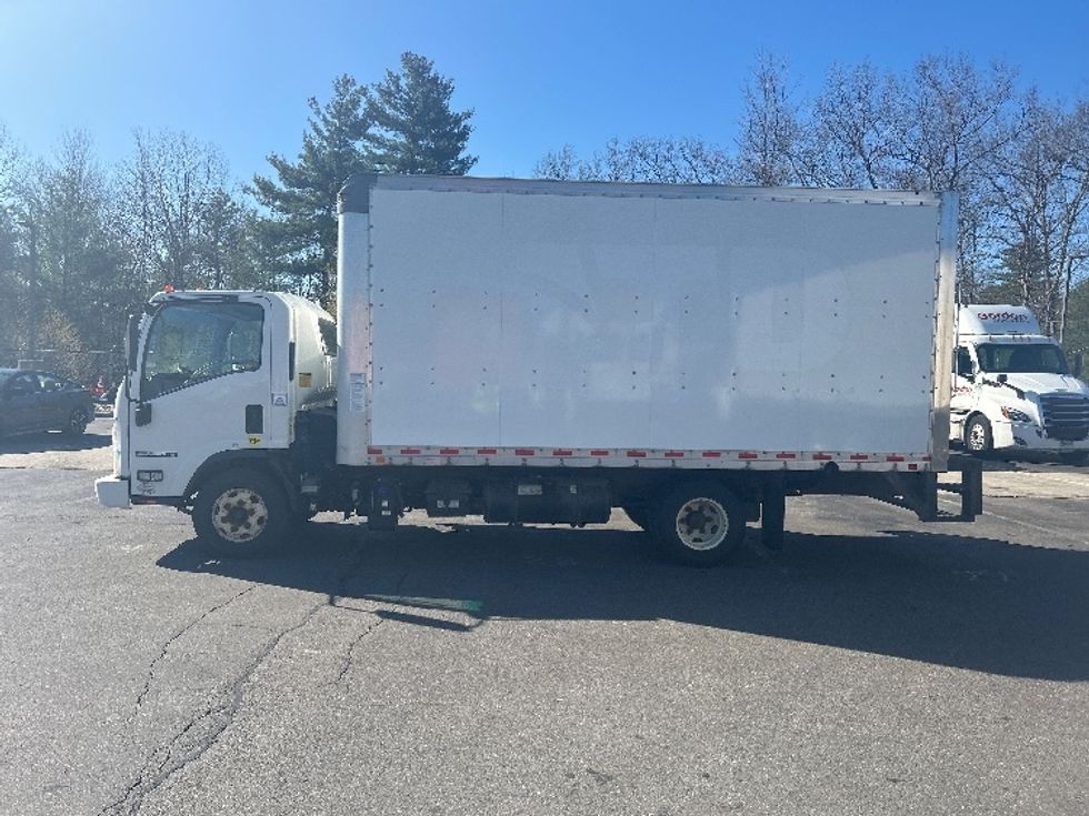 Light Duty Box Truck-Light and Medium Duty Trucks-Isuzu-2021-NPR-Londonderry-NH-206,457\n\t\tmiles-$ 23,250 - Image 4