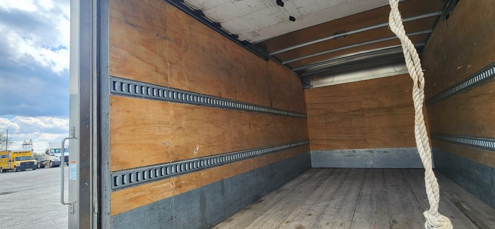 Light Duty Box Truck-Light and Medium Duty Trucks-Isuzu-2021-NPR-Louisville-KY-190,344\n\t\tmiles-$ 23,500 - Image 11