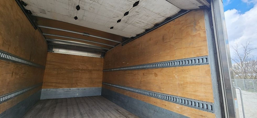 Light Duty Box Truck-Light and Medium Duty Trucks-Isuzu-2021-NPR-Louisville-KY-190,344\n\t\tmiles-$ 23,500 - Image 12