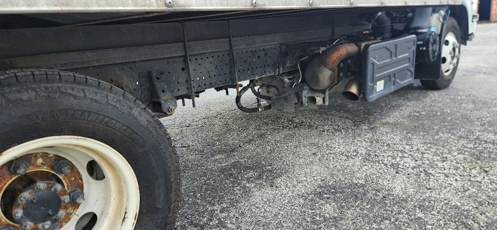 Light Duty Box Truck-Light and Medium Duty Trucks-Isuzu-2021-NPR-Louisville-KY-190,344\n\t\tmiles-$ 23,500 - Image 14