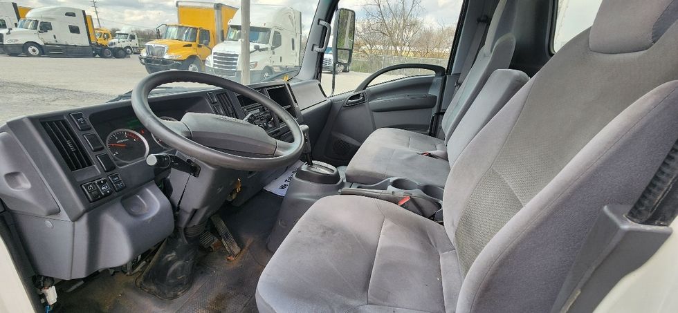 Light Duty Box Truck-Light and Medium Duty Trucks-Isuzu-2021-NPR-Louisville-KY-190,344\n\t\tmiles-$ 23,500 - Image 17