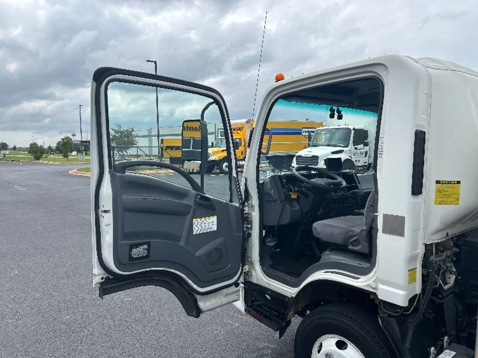 Light Duty Box Truck-Light and Medium Duty Trucks-Isuzu-2021-NPR-Madison-AL-26,685\n\t\tmiles-$ 58,750 - Image 16
