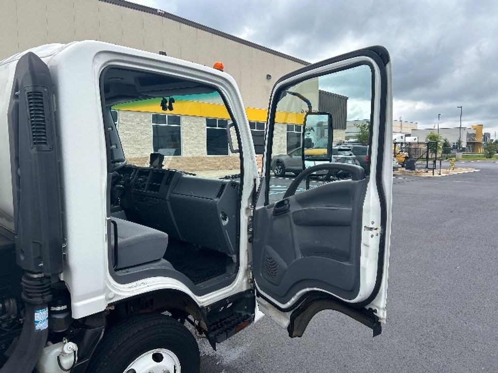 Light Duty Box Truck-Light and Medium Duty Trucks-Isuzu-2021-NPR-Madison-AL-26,685\n\t\tmiles-$ 58,750 - Image 20