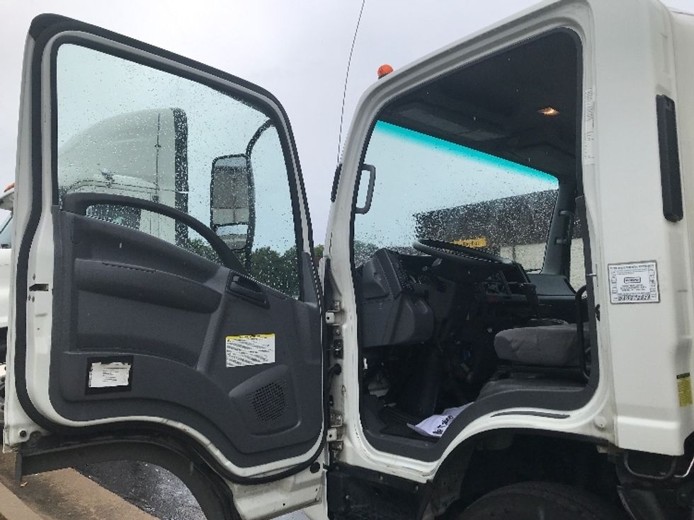 Light Duty Box Truck-Light and Medium Duty Trucks-Isuzu-2021-NPR-Memphis-TN-140,256\n\t\tmiles-$ 36,500 - Image 14