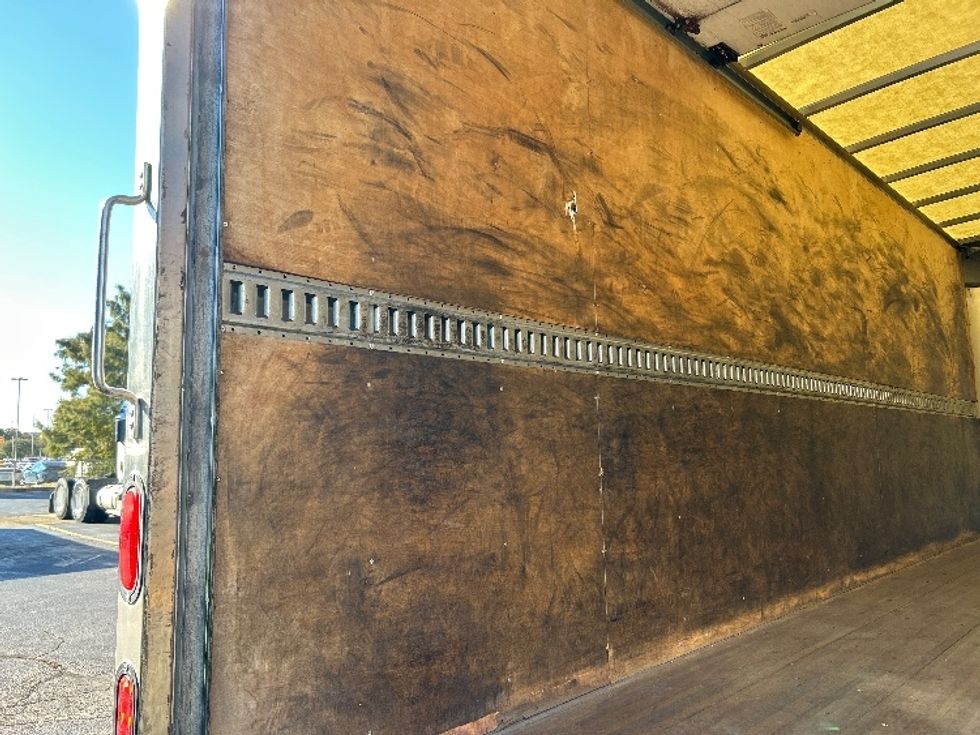 Light Duty Box Truck-Light and Medium Duty Trucks-Isuzu-2021-NPR-Memphis-TN-146,560\n\t\tmiles-$ 33,750 - Image 10