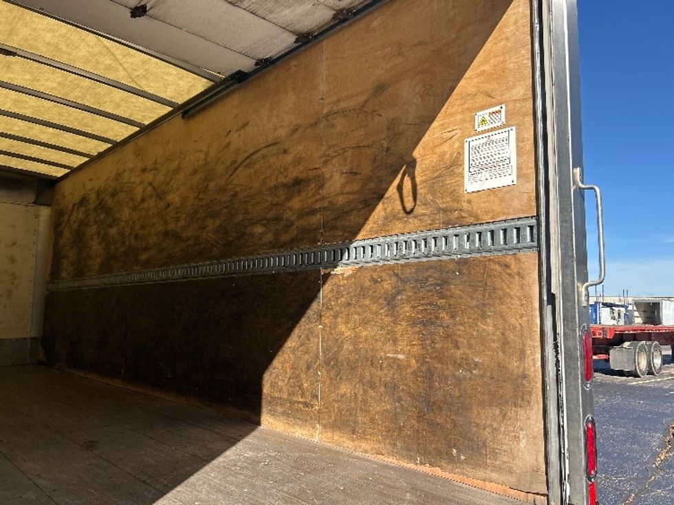 Light Duty Box Truck-Light and Medium Duty Trucks-Isuzu-2021-NPR-Memphis-TN-146,560\n\t\tmiles-$ 33,750 - Image 11