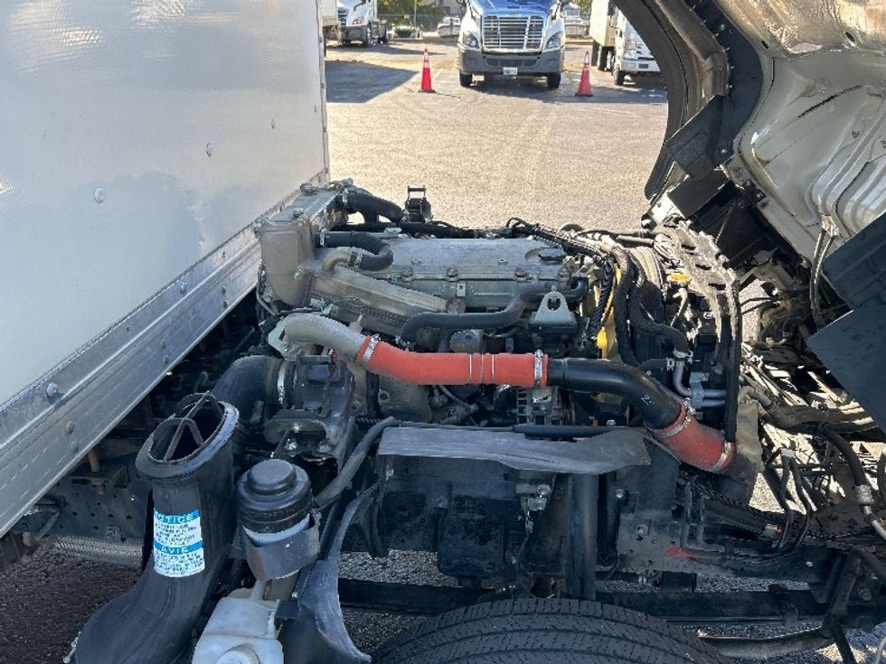 Light Duty Box Truck-Light and Medium Duty Trucks-Isuzu-2021-NPR-Memphis-TN-146,560\n\t\tmiles-$ 33,750 - Image 22