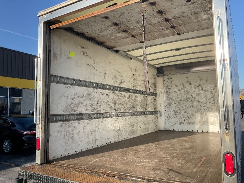 Light Duty Box Truck-Light and Medium Duty Trucks-Isuzu-2021-NPR-Milwaukee-WI-295,300\n\t\tmiles-$ 27,500 - Image 10