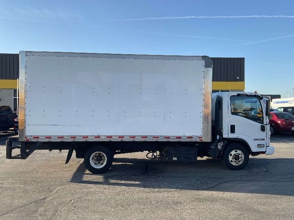 Light Duty Box Truck-Light and Medium Duty Trucks-Isuzu-2021-NPR-Milwaukee-WI-295,300\n\t\tmiles-$ 27,500 - Image 14