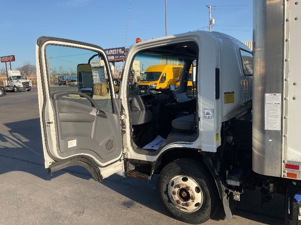 Light Duty Box Truck-Light and Medium Duty Trucks-Isuzu-2021-NPR-Milwaukee-WI-295,300\n\t\tmiles-$ 27,500 - Image 15