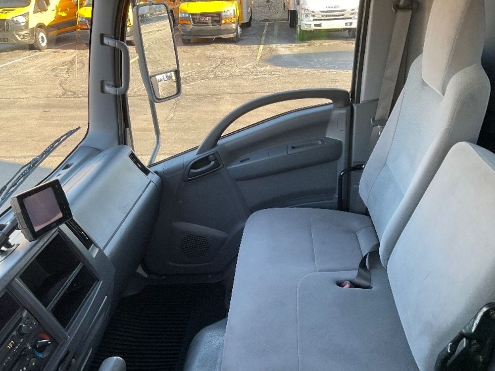 Light Duty Box Truck-Light and Medium Duty Trucks-Isuzu-2021-NPR-Milwaukee-WI-295,300\n\t\tmiles-$ 27,500 - Image 18