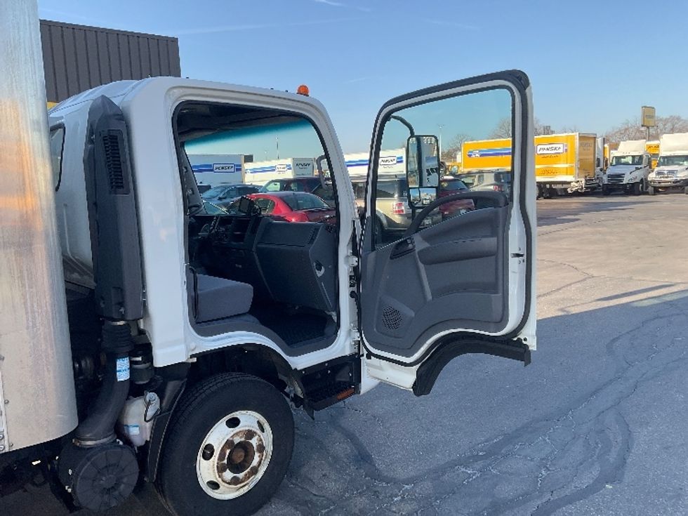 Light Duty Box Truck-Light and Medium Duty Trucks-Isuzu-2021-NPR-Milwaukee-WI-295,300\n\t\tmiles-$ 27,500 - Image 19
