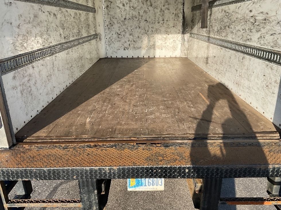 Light Duty Box Truck-Light and Medium Duty Trucks-Isuzu-2021-NPR-Milwaukee-WI-295,300\n\t\tmiles-$ 27,500 - Image 9