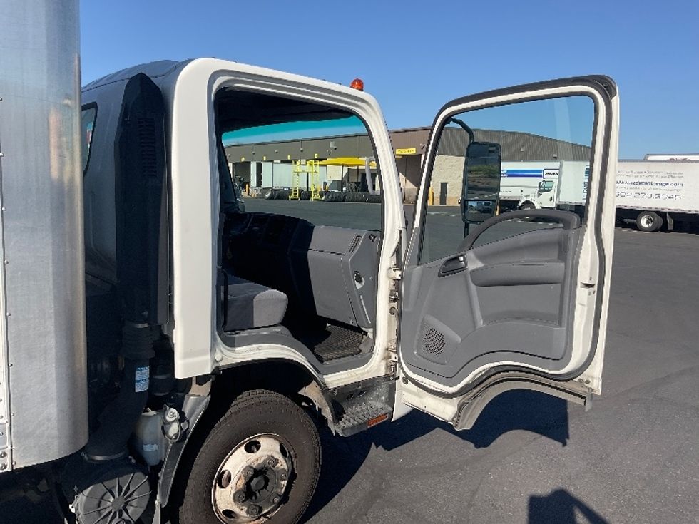 Light Duty Box Truck-Light and Medium Duty Trucks-Isuzu-2021-NPR-Phoenix-AZ-216,970\n\t\tmiles-$ 26,250 - Image 20