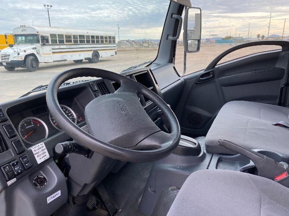 Light Duty Box Truck-Light and Medium Duty Trucks-Isuzu-2021-NPR-Phoenix-AZ-80,615\n\t\tmiles-$ 46,250 - Image 17