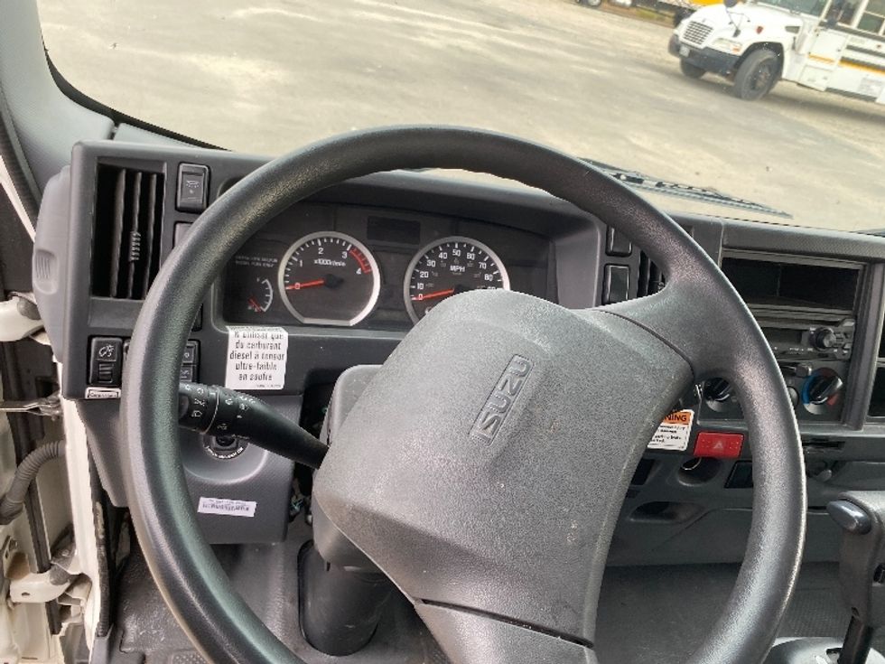 Light Duty Box Truck-Light and Medium Duty Trucks-Isuzu-2021-NPR-Phoenix-AZ-80,615\n\t\tmiles-$ 46,250 - Image 18