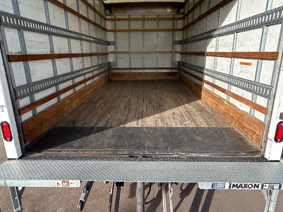 Light Duty Box Truck-Light and Medium Duty Trucks-Isuzu-2021-NPR-Phoenix-AZ-82,414\n\t\tmiles-$ 46,250 - Image 10