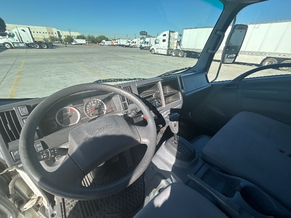 Light Duty Box Truck-Light and Medium Duty Trucks-Isuzu-2021-NPR-Phoenix-AZ-87,499\n\t\tmiles-$ 47,750 - Image 17