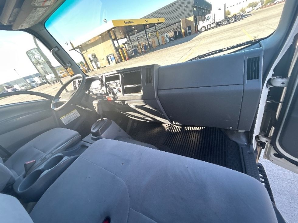 Light Duty Box Truck-Light and Medium Duty Trucks-Isuzu-2021-NPR-Phoenix-AZ-87,499\n\t\tmiles-$ 47,750 - Image 20