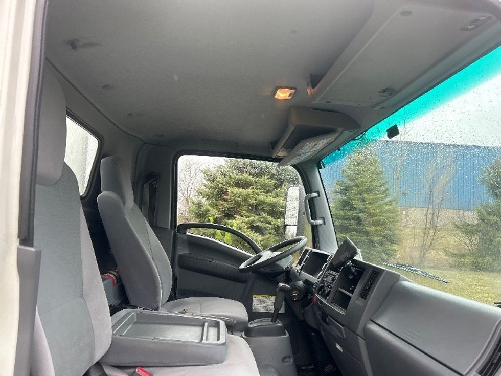 Light Duty Box Truck-Light and Medium Duty Trucks-Isuzu-2021-NPR-Rochester-NY-226,550\n\t\tmiles-$ 23,250 - Image 22