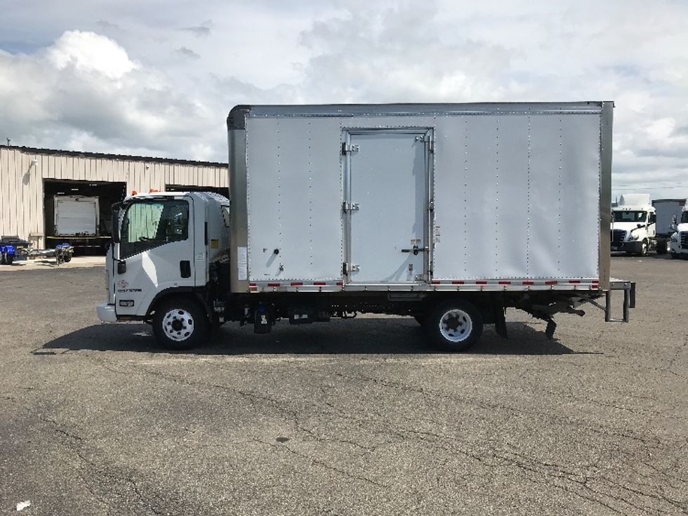 2021 Isuzu NPR photo 4