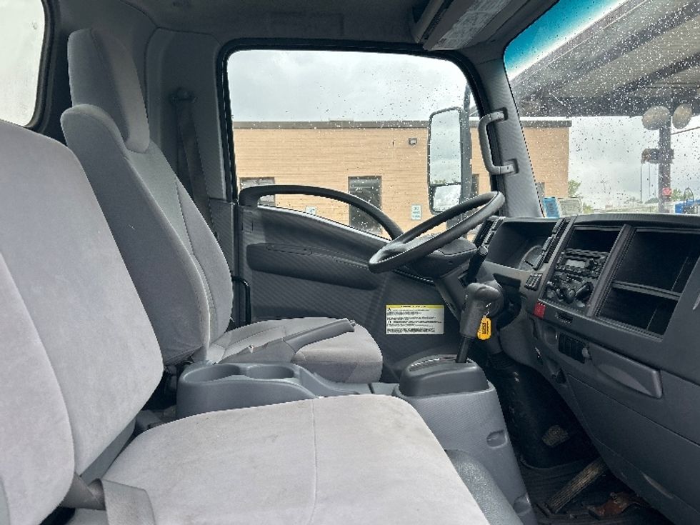 Light Duty Box Truck-Light and Medium Duty Trucks-Isuzu-2021-NPR-Rochester-NY-95,643\n\t\tmiles-$ 42,250 - Image 22
