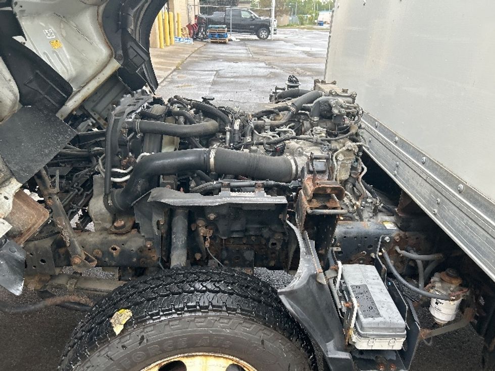 Light Duty Box Truck-Light and Medium Duty Trucks-Isuzu-2021-NPR-Rochester-NY-95,643\n\t\tmiles-$ 42,250 - Image 24