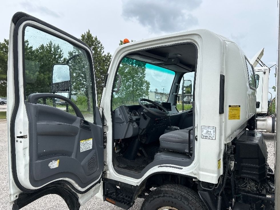 Light Duty Box Truck-Light and Medium Duty Trucks-Isuzu-2021-NPR-Saginaw-MI-198,078\n\t\tmiles-$ 24,750 - Image 16