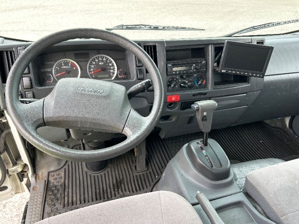 Light Duty Box Truck-Light and Medium Duty Trucks-Isuzu-2021-NPR-Saginaw-MI-198,078\n\t\tmiles-$ 24,750 - Image 18
