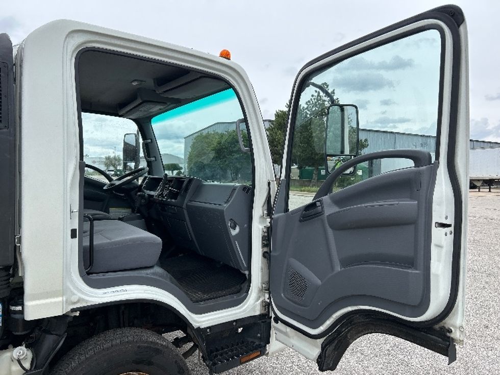 Light Duty Box Truck-Light and Medium Duty Trucks-Isuzu-2021-NPR-Saginaw-MI-198,078\n\t\tmiles-$ 24,750 - Image 20