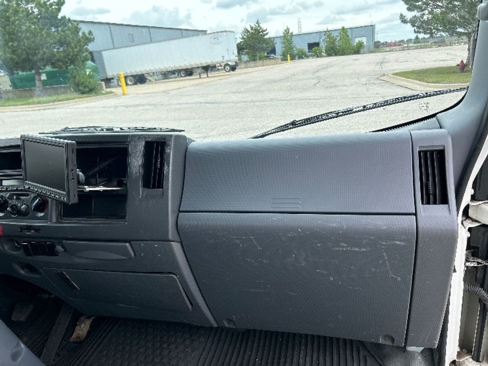 Light Duty Box Truck-Light and Medium Duty Trucks-Isuzu-2021-NPR-Saginaw-MI-198,078\n\t\tmiles-$ 24,750 - Image 21