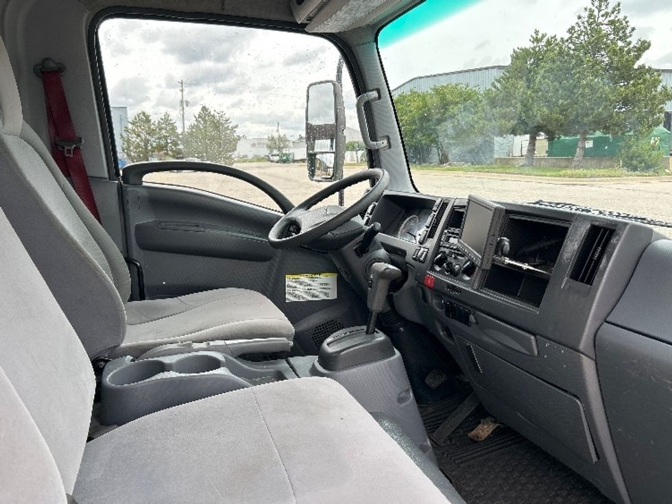 Light Duty Box Truck-Light and Medium Duty Trucks-Isuzu-2021-NPR-Saginaw-MI-198,078\n\t\tmiles-$ 24,750 - Image 22