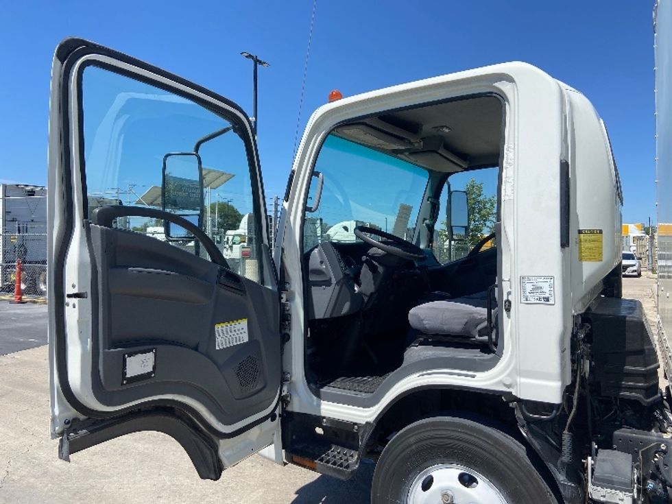 Light Duty Box Truck-Light and Medium Duty Trucks-Isuzu-2021-NPR-San Antonio-TX-131,161\n\t\tmiles-$ 40,500 - Image 15
