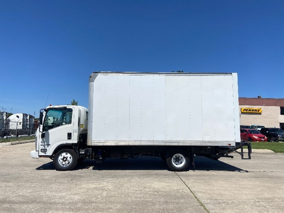 Light Duty Box Truck-Light and Medium Duty Trucks-Isuzu-2021-NPR-San Antonio-TX-131,161\n\t\tmiles-$ 40,500 - Image 4