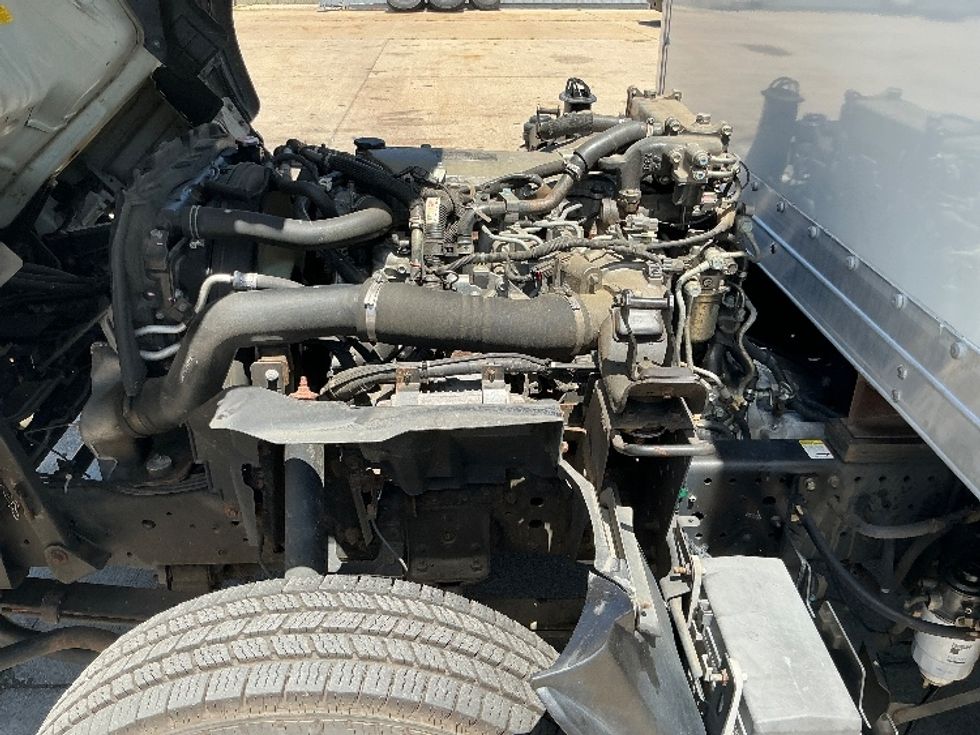 Light Duty Box Truck-Light and Medium Duty Trucks-Isuzu-2021-NPR-Springfield-MA-204,727\n\t\tmiles-$ 24,750 - Image 22