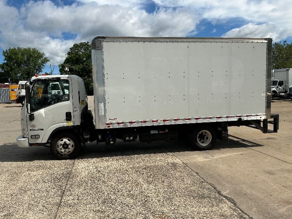 Light Duty Box Truck-Light and Medium Duty Trucks-Isuzu-2021-NPR-Springfield-MA-204,727\n\t\tmiles-$ 24,750 - Image 4