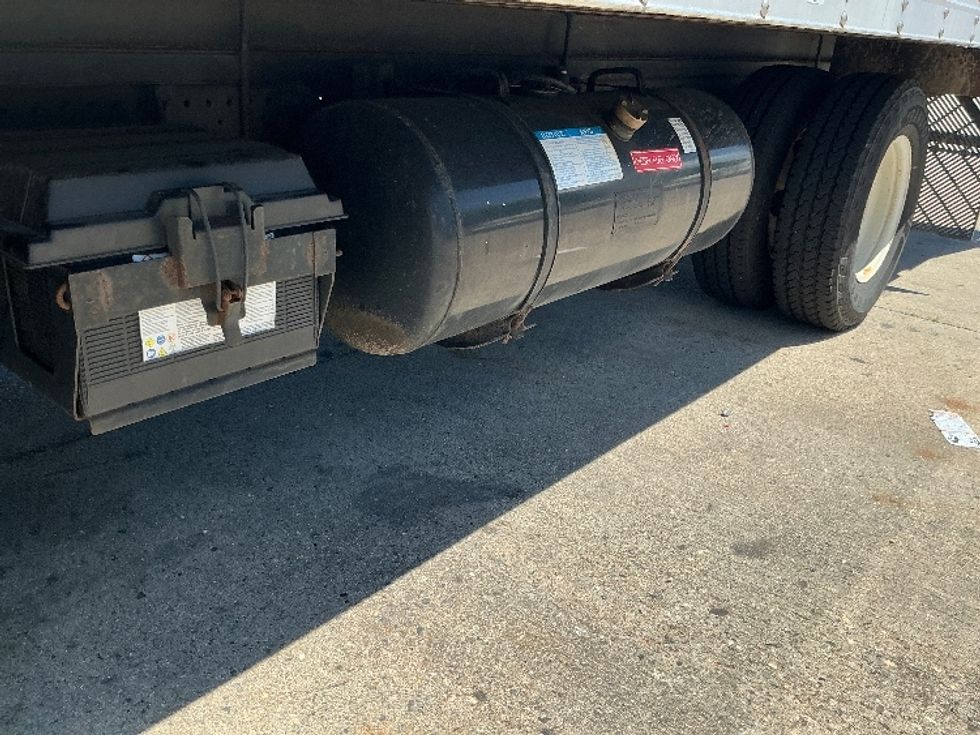 Light Duty Box Truck-Light and Medium Duty Trucks-Isuzu-2021-NPR-Springfield-MA-204,727\n\t\tmiles-$ 24,750 - Image 5