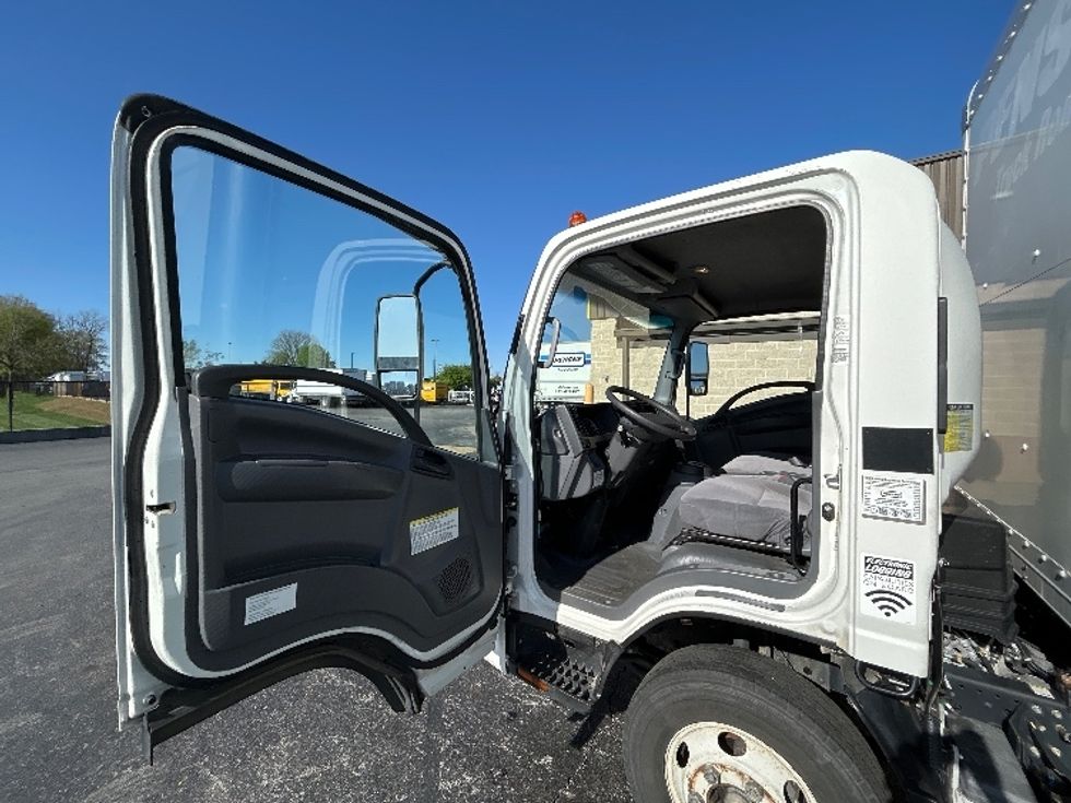 Light Duty Box Truck-Light and Medium Duty Trucks-Isuzu-2021-NPR-Springfield-MO-118,662\n\t\tmiles-$ 43,750 - Image 16